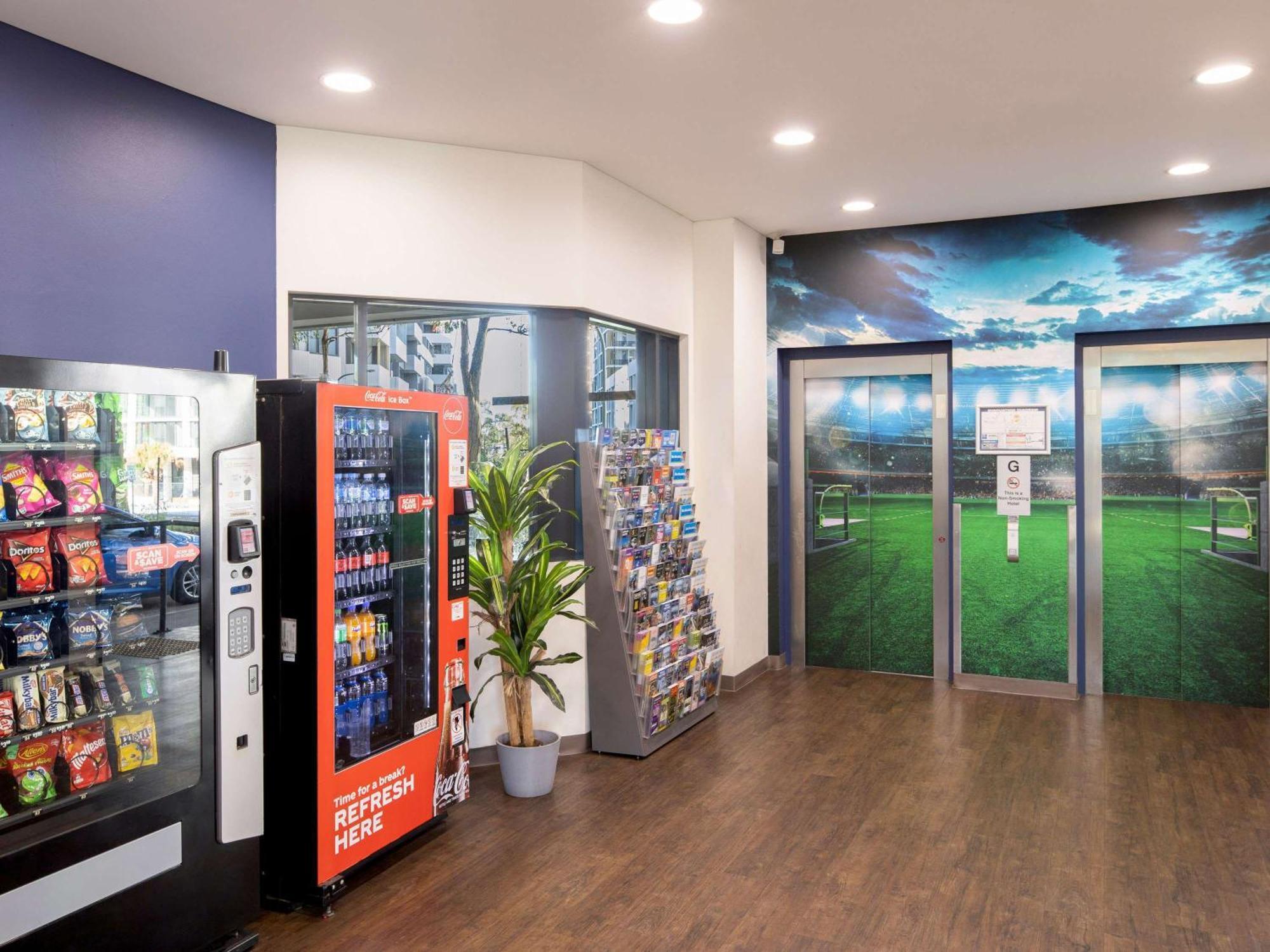 Ibis Budget Sydney Olympic Park Exterior foto