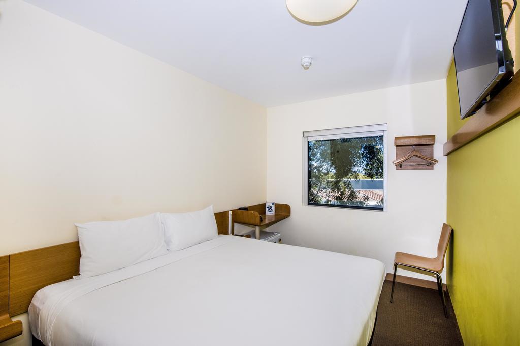 Ibis Budget Sydney Olympic Park Exterior foto