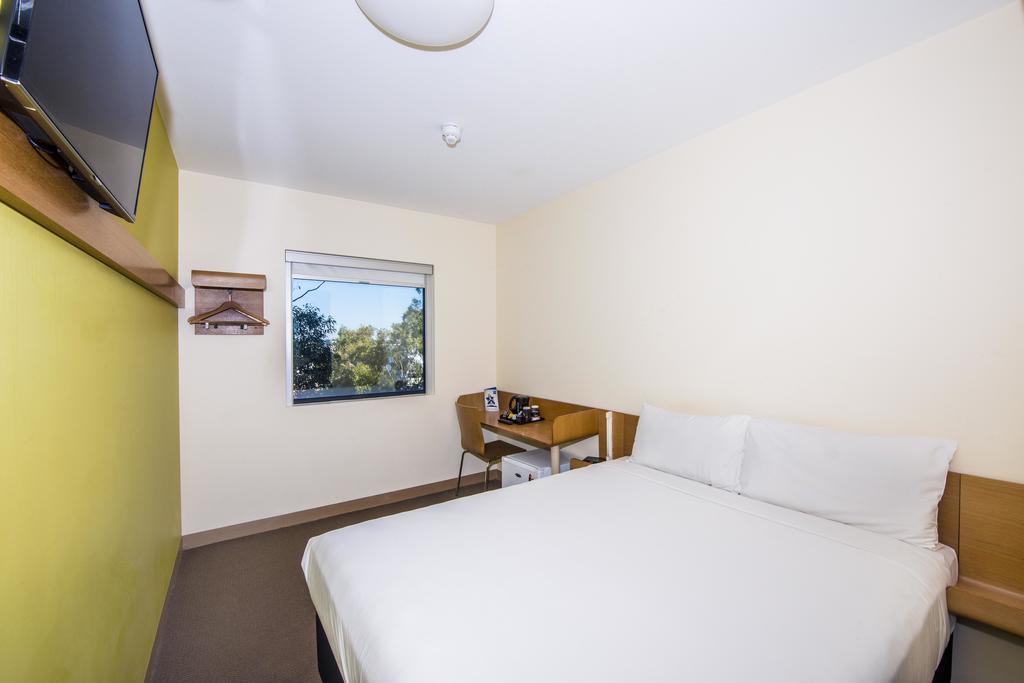 Ibis Budget Sydney Olympic Park Exterior foto