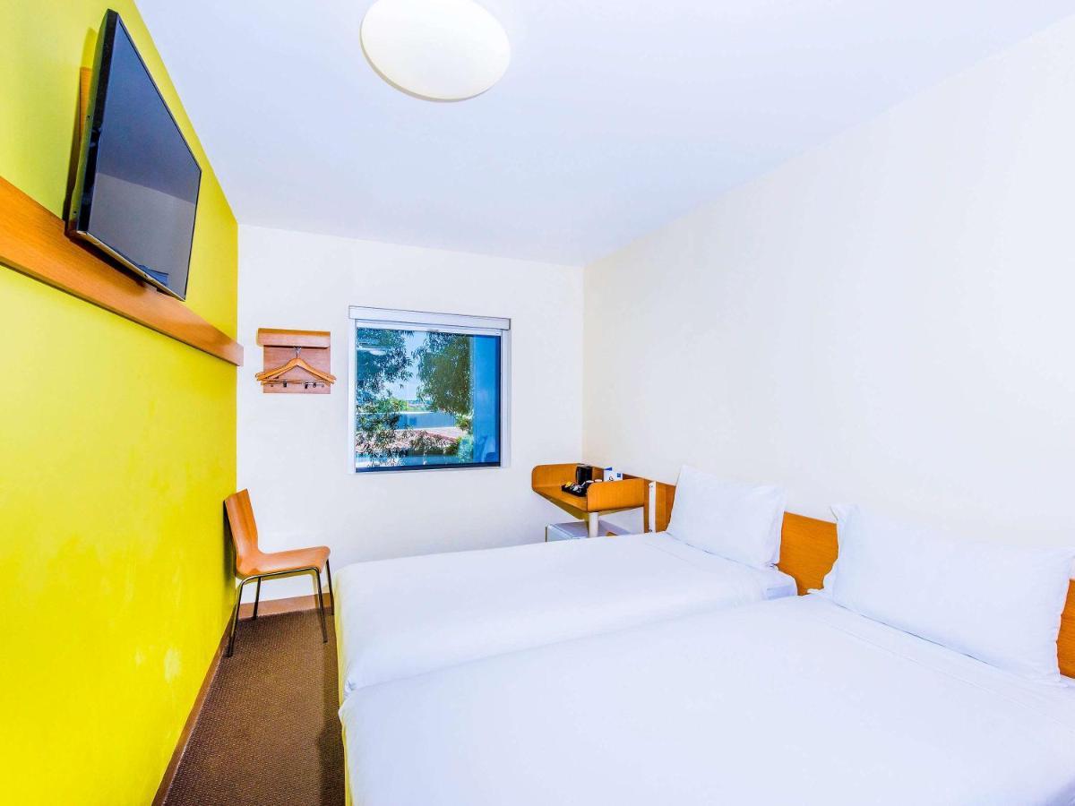 Ibis Budget Sydney Olympic Park Exterior foto