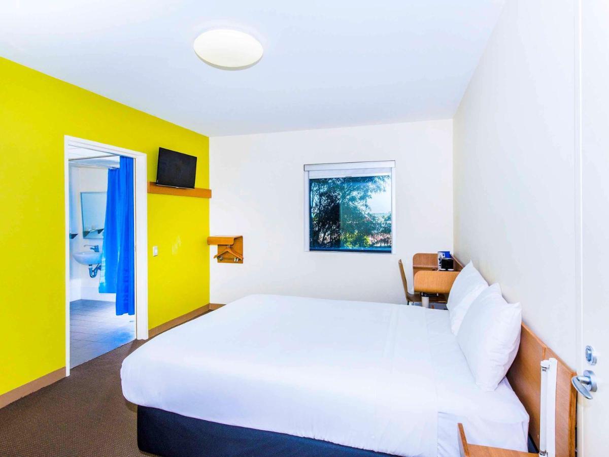 Ibis Budget Sydney Olympic Park Exterior foto